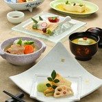 先付・御椀・造里・煮物・焼物・強肴・食事・デザート