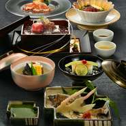 ※料金にはサービス料及び規定の税金が含まれております。
※仕入れによりメニュー内容が異なる場合がございます。
※写真はイメージです。