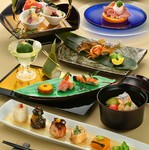 山形の旬の食材をふんだんに使用したディナー会席は繊細な日本料理の技で丁寧にお作りいたします。