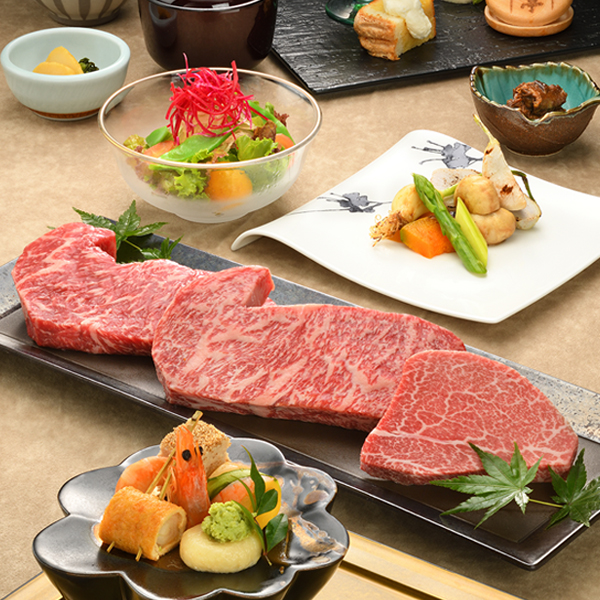 Món Bữa tối bò được chọn lọc đặc biệt Teppanyaki