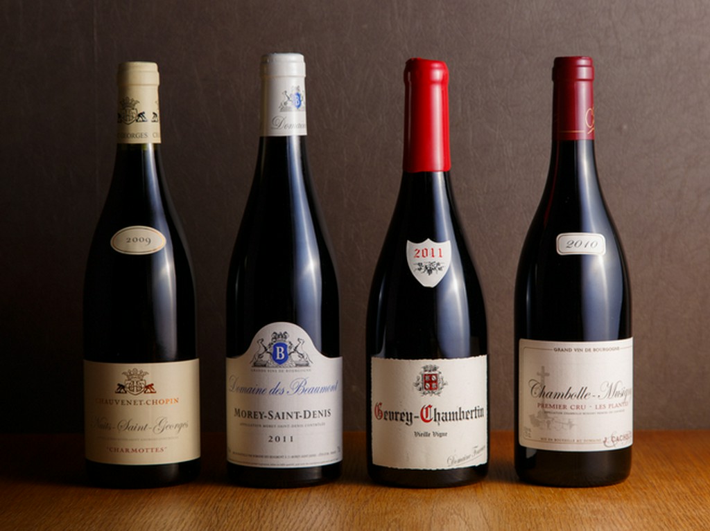 シェフ自らが厳選。60種類以上の豊富なワイン