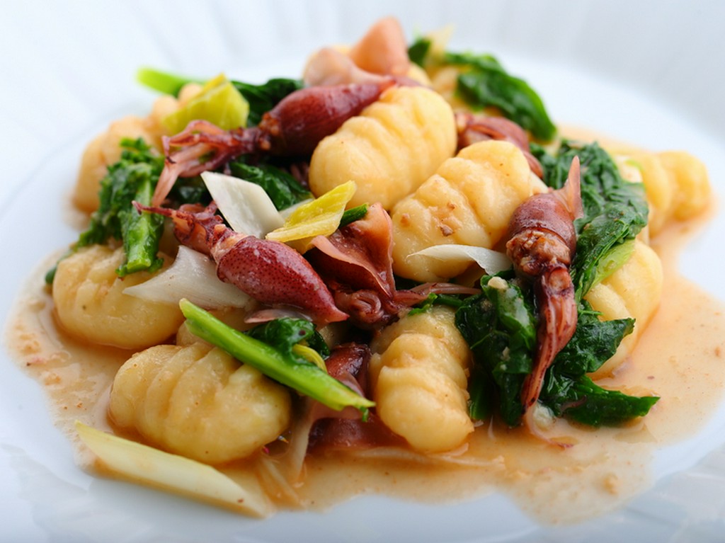 春らしさ満載『レモンのニョッキ　菜の花のアンチョビ風味』