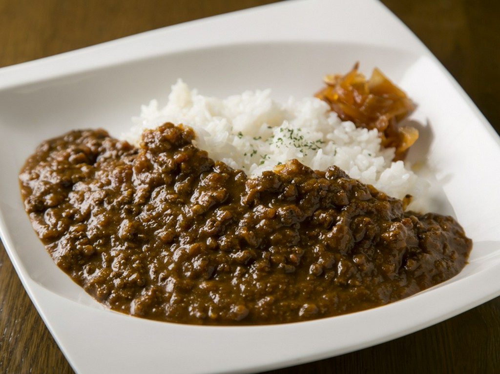 数種の香辛料と野菜をふんだんに使ったパンチのある一品『キーマカレー』