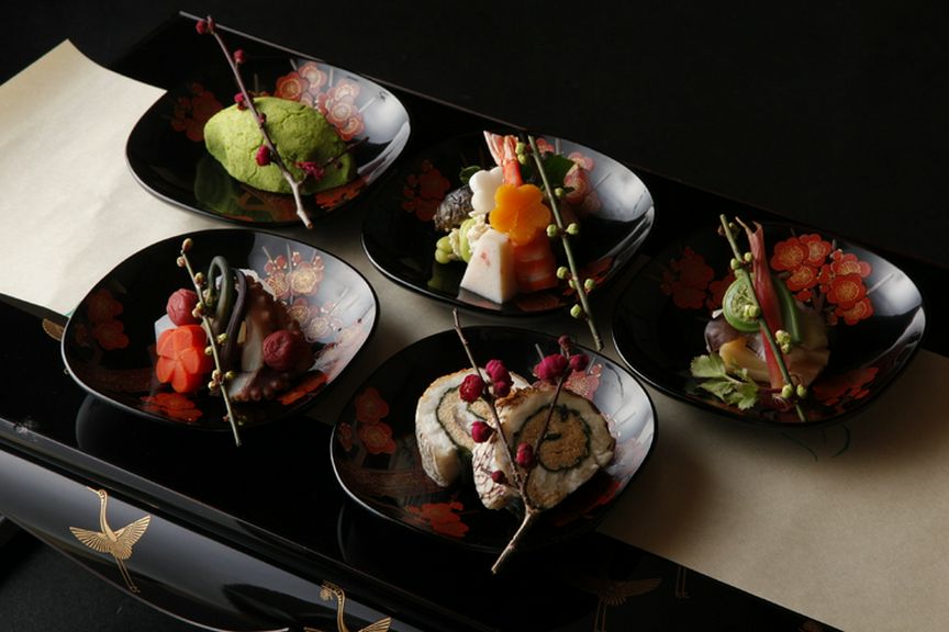 5種類の肴が楽しめる『春の盛り合わせ』