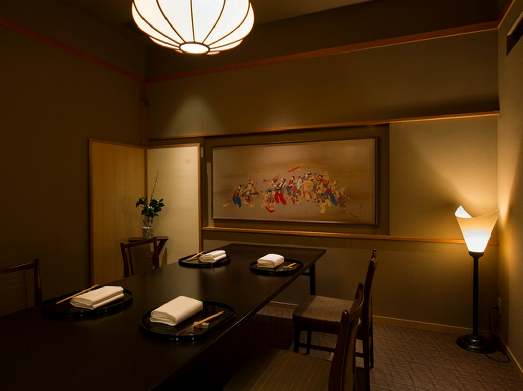 趣の異なる、4つの個室からなる空間がゲストの大切な時間を紡ぐ
