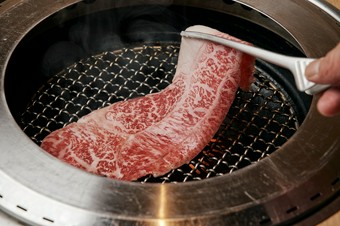 尾崎牛　すき焼き三秒炙り