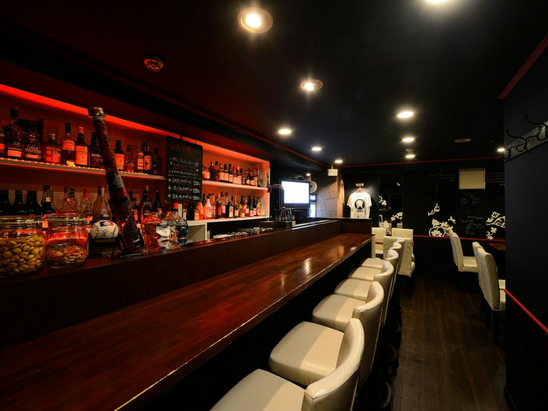 カウンターはデートでの利用にも理想的な席