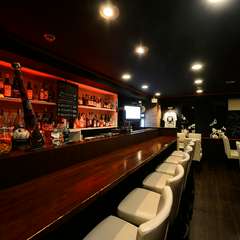 カウンターはデートでの利用にも理想的な席