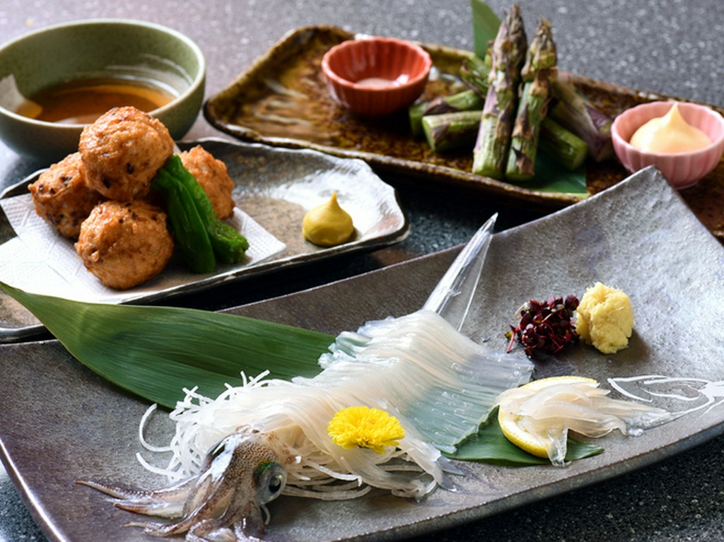 瑞々しい甘さが際立つ、特産のアスパラガスも登場