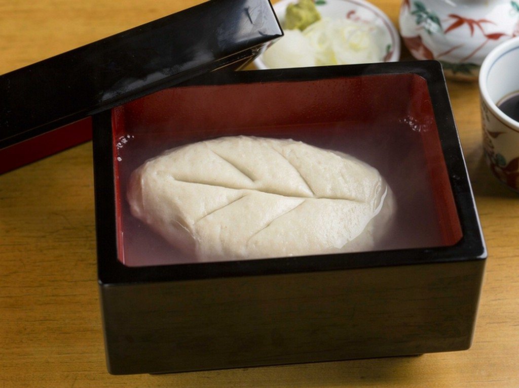 ふんわり、もっちりとした食感の中に蕎麦の風味が広がる『そばがき』