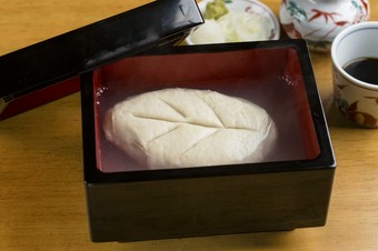 ふんわり、もっちりとした食感の中に蕎麦の風味が広がる『そばがき』