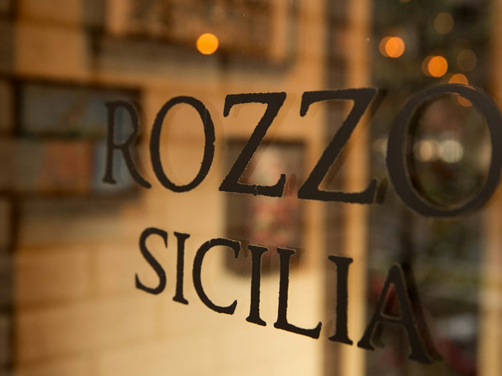 高級感と気さくさが交錯する魅力的な場所