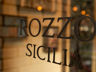 高級感と気さくさが交錯する魅力的な場所