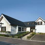 店があるのは市電の杉並町電停から緑町通を5分ほど歩いた静かな住宅地。繁華街から外れた隠れ家的なロケーションも、わざわざ足を運ぶ価値のある店だということを教えてくれます。