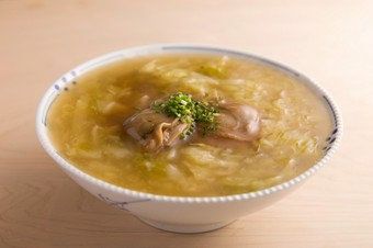 キャベツの甘さに着目した『春キャベツと桑名の蛤の煮込みそば』