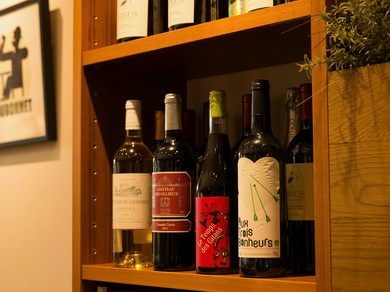 ワインはもちろん、日本酒や焼酎とも好相性の洋食