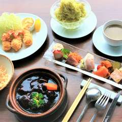 クラッシックな洋食の中に新しい感覚と和を取り入れたコース