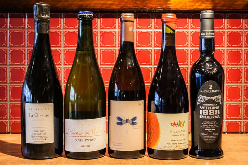 ブランドや流行に流されず、自らの舌を信じてワインをセレクト