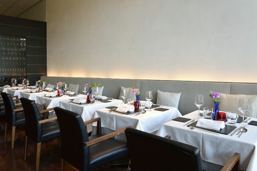 ラグジュアリーな時間を演出してくれる、洗練された空間