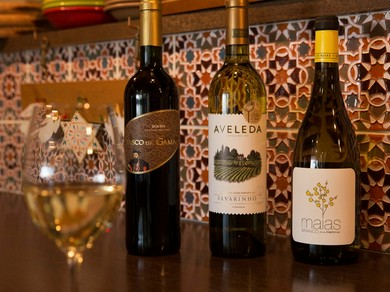 魚料理を引き立てる、さわやかなポルトガルワイン