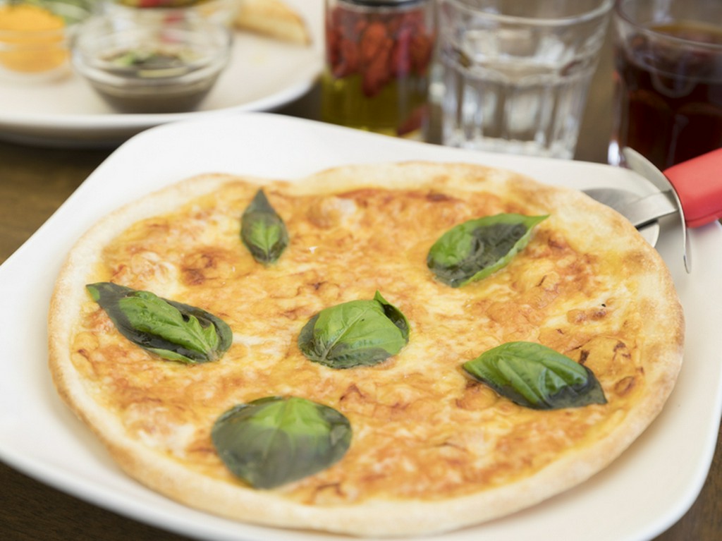 本場さながらのイタリアンを満喫『ピザランチセット』