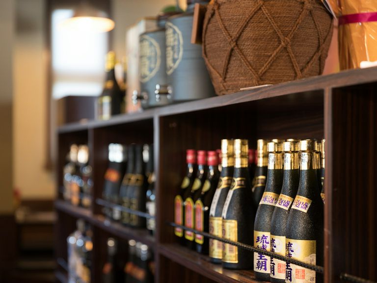 厳選「泡盛」や、希少な「幻の焼酎」を用意
