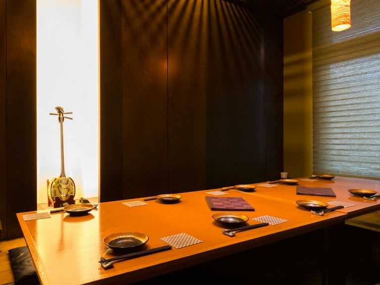 大事な商談や接待にも最適!完全個室の掘りごたつ席を用意