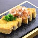 隠れた人気メニュー。揚げたての島豆腐は絶品!!