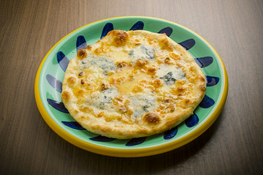 大人の味わいでクセになる『ゴルゴンゾーラのピッツァ　はちみつがけ』