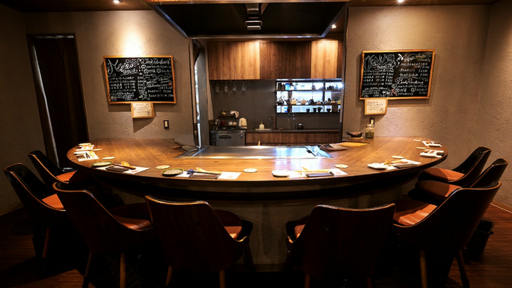 臨場感あふれるカウンターで、特別な時間を過ごす幸せ