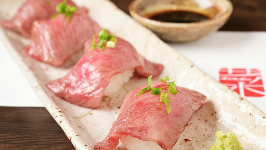 A5ランク黒毛和牛の脂が口の中でとろけていく『数量限定・A5ランク黒毛和牛特選炙り寿司』