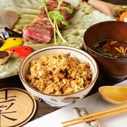 空気のように寄り添う居心地の良い空間で、おいしいお肉と野菜を楽しんでいただけましたら幸いです。