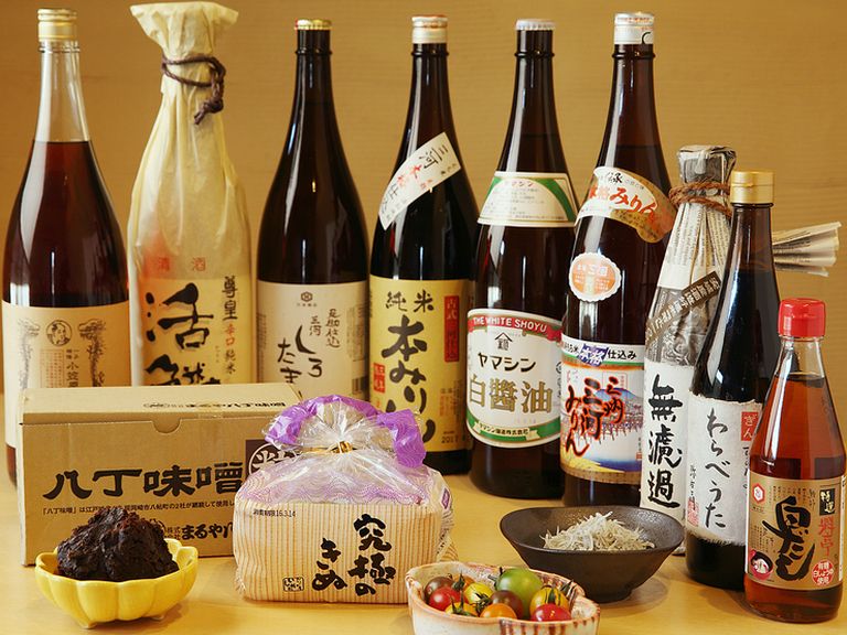 生産者の顔が見える食材を使った料理とお酒を堪能できる店