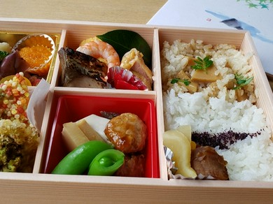 テイクアウトのお弁当も用意しております