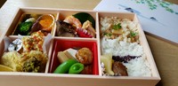 会席弁当(持ち帰り用2200円)