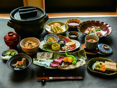 ＜要予約＞三河旬菜（地野菜と新鮮な魚、地場産の肉を組み合わせたコース）
