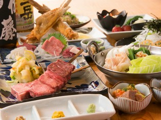 熊本から直送される「馬刺」や九州を中心としたさまざまな食材