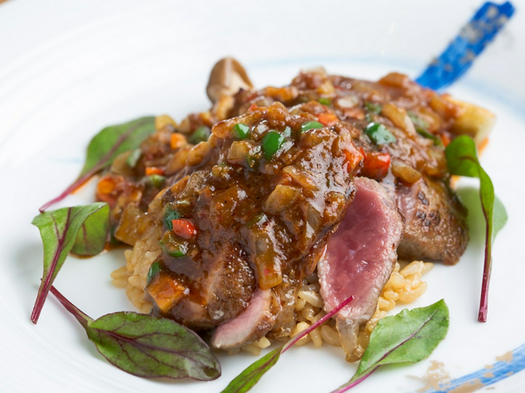 地元・福岡や九州の食材を厳選。中華野菜は契約農家から