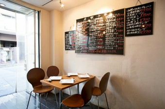 グループや仲間同士で、楽しく食事