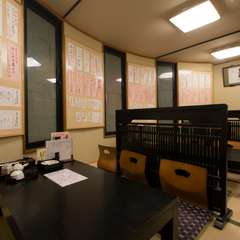 小さなお子様連れの家族もゆったりと料理を堪能