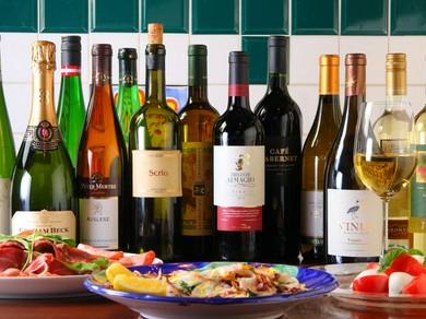 ワインはもちろん、こだわりは自家製カクテルにも