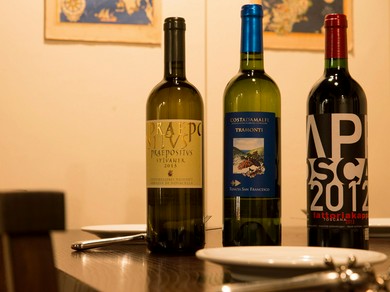 赤白問わずに料理に寄り添う厳選イタリアワイン