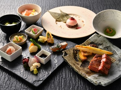 神戸牛や旬の海の幸、彩り豊かな季節の釜飯をご賞味ください！