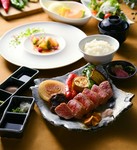 お勧めの黒毛和牛を味わえるランチをご用意致しました。味わう美味しさ、ちょっと贅沢なランチを・・・・。様々なニーズにお応えしたシェフ自慢のランチ。！