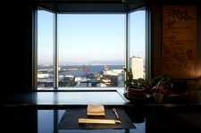 クリスマスだから、たまには贅沢ランチを！乾杯用グラスシャンパン付きなので記念日ランチにもぴったり！