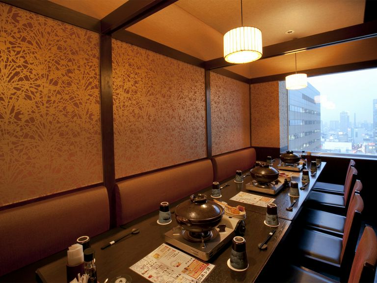 周りを気にせずくつろげる個室で、にぎやかな宴会はいかが