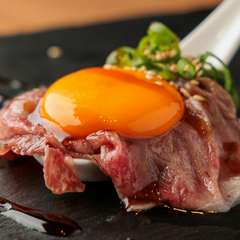 二人の距離も短く感じられる、楽しい焼肉デートを満喫