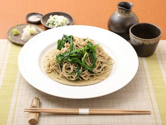 ありそうでなかった意外な組み合わせを実現、ヘルシーなメニュー『にら蕎麦』