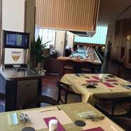 居留地のエレガントな空間で、大人な女子会を開きませんか？神戸に数店舗しかおいてないトルネードビールで盛り上がること間違いなし！ぜひ一度、体験してみてください。