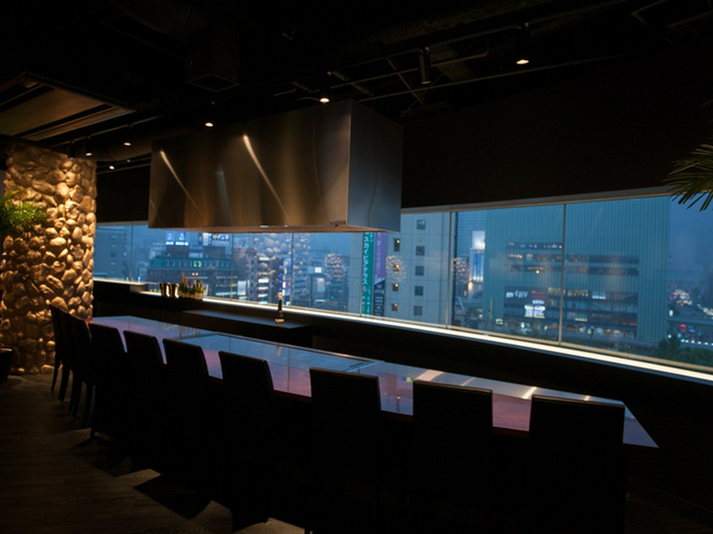 デートに最適。９階から望む絶景の神戸夜景